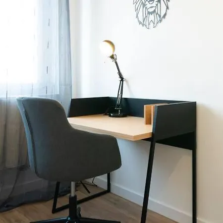 Le Rayonnant Du Placieux Avec Parking Prive アパート *