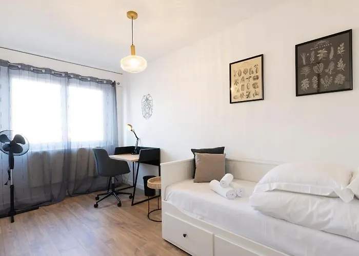 Le Rayonnant Du Placieux Avec Parking Prive