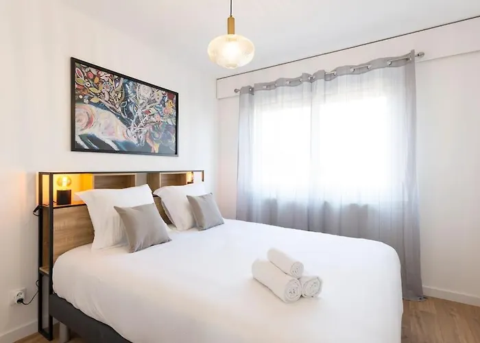 Le Rayonnant Du Placieux Avec Parking Prive Апартаменты